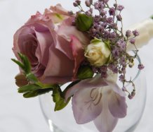 Pastelové růže svatební kytice