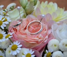 Dekorace na snubní prsteny