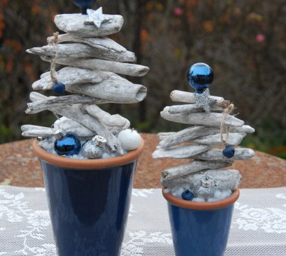 Vánoční stromečky v modré