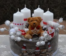 Vánoční adventní dekorace s medvídkem