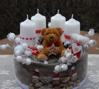 Vánoční adventní dekorace s medvídkem