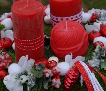Adventní dekorace do červena