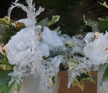 Luxusní zimní květinová dekorace v boxiku