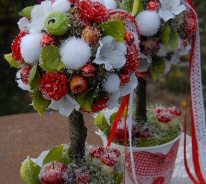 Zasněžené vánoční stromečky