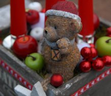 Vánoční dekorace s medvídkem
