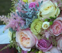 Romantická svatební kytice s čechravou