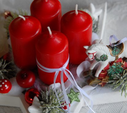 Adventní vánoční hvězda s koníkem
