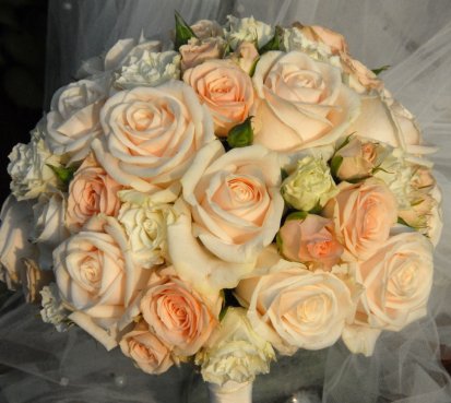 Svatební kytice z růží