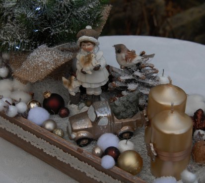 Luxusní vánoční dekorace se svítícím stromečkem I.