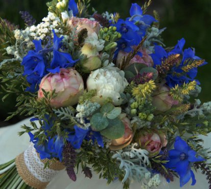 Svatební kytice do modra
