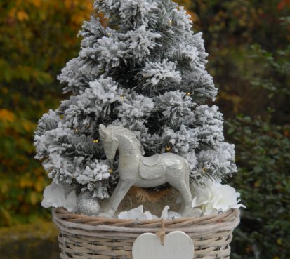 Vánoční stromeček s koníkem