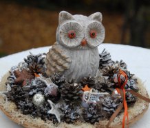 Vánoční dekorace s moudrou sovou