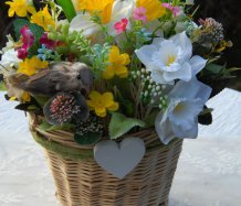 Košík s květinami