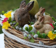 Jarní dekorace se zajíčky