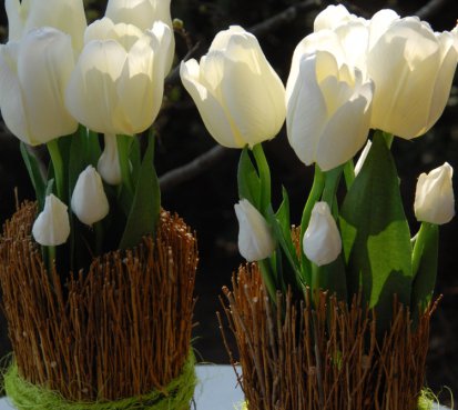 Jarní dekorace..."Tulipány v proutí"