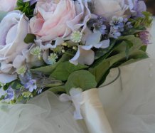 Svatební kytice z dokonalých látkových květin