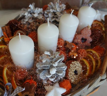 Adventní skořicový koš