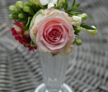 Svatební kytice s pivoňkami do růžova