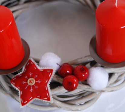 Adventní proutěný věnec