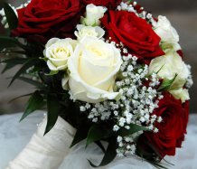 Svatební kytice s růžemi
