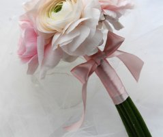 Romantická jarní svatba