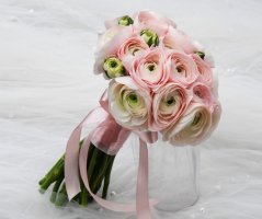 Romantická jarní svatba