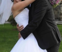 Svatba ve fialových tónech