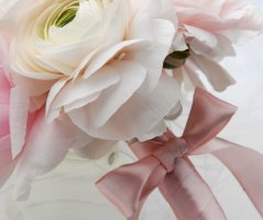 Romantická jarní svatba