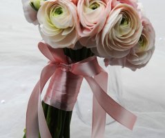 Romantická jarní svatba