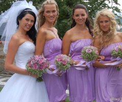 Svatba ve fialových tónech