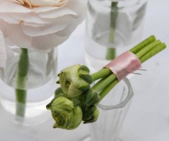 Romantická jarní svatba