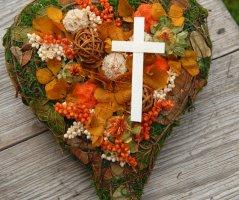 Všichni tam někoho máme