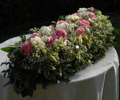 Letní luční svatba