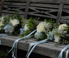 Bleděmodrá svatba v Průhonicích