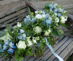 Bleděmodrá svatba v Průhonicích