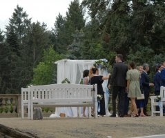 Bleděmodrá svatba v Průhonicích