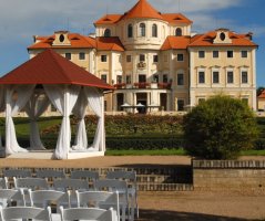 Svatba v Liblicích na zámku