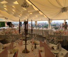 S výhledem na Pražský hrad