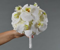 Svatební kytice s orchidejemi